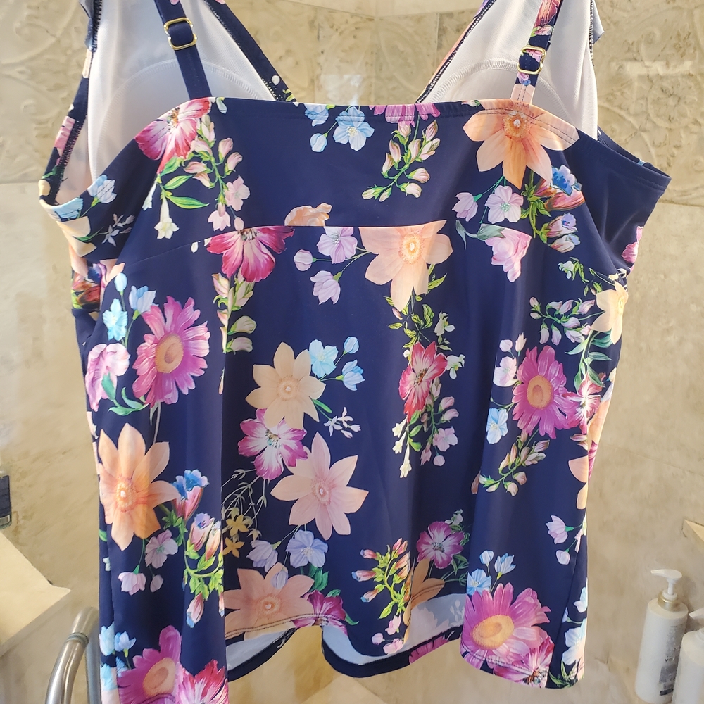 Swim Tankini Top 1x - Picture 3 of 5